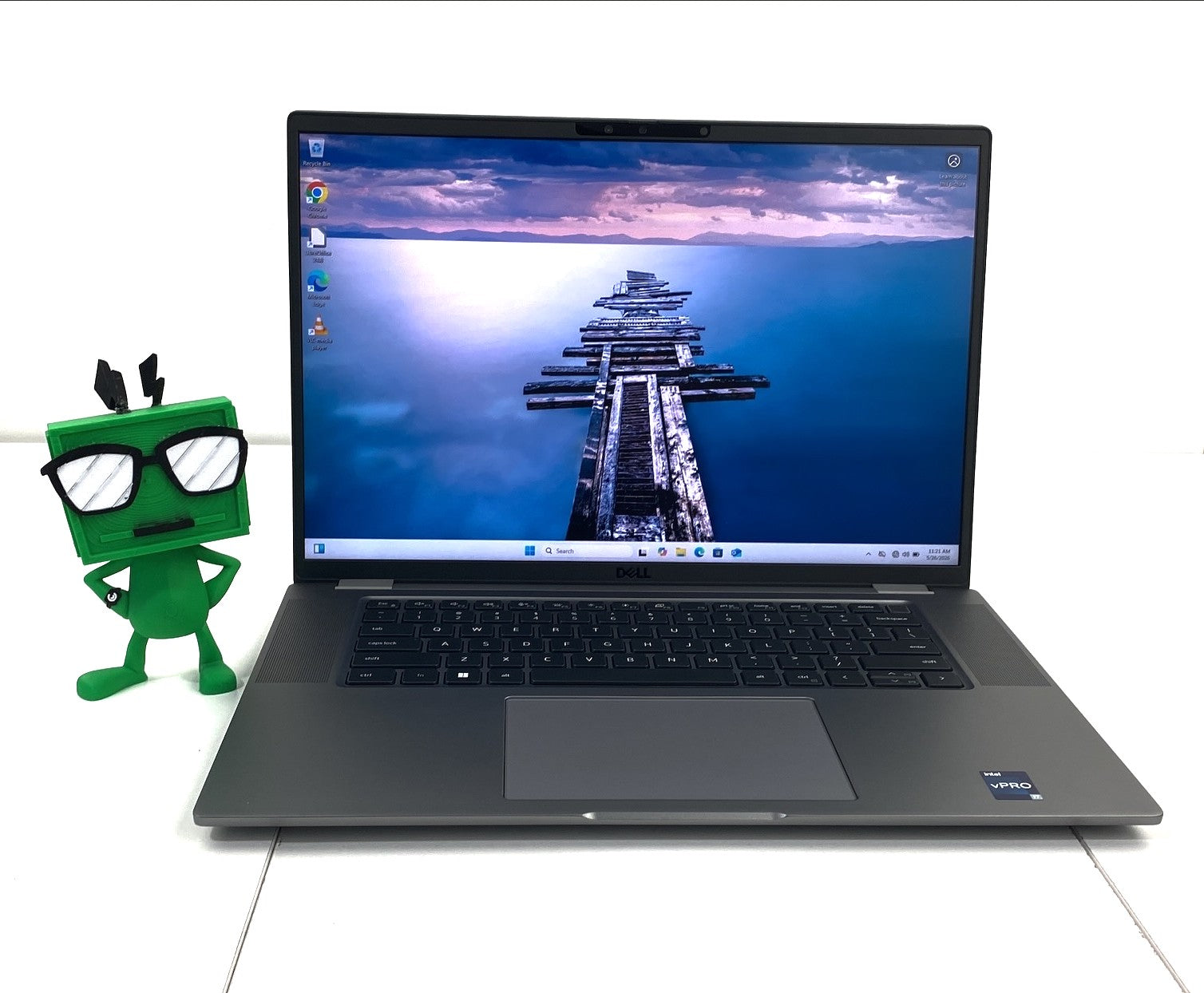 Dell Latitude 7640 15.6" Touchscreen Core i7 13th Gen 1.80GHz 1365U 1.80 GHz 32GB RAM 500GB SSD Windows 11 Pro