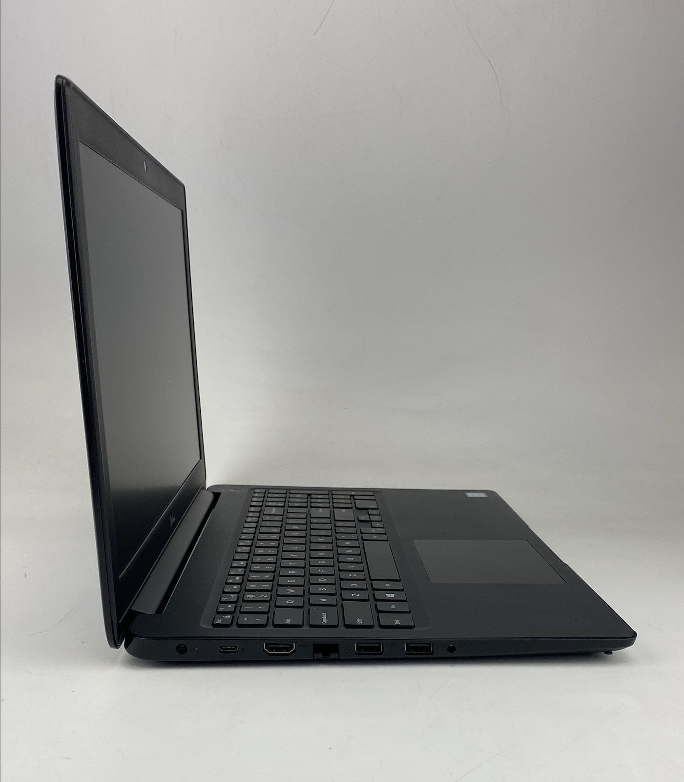 Latitude 3500 Core i5 8th Gen 1.60Hz 8265U 1.6 GHz 8GB 120GB SSD B