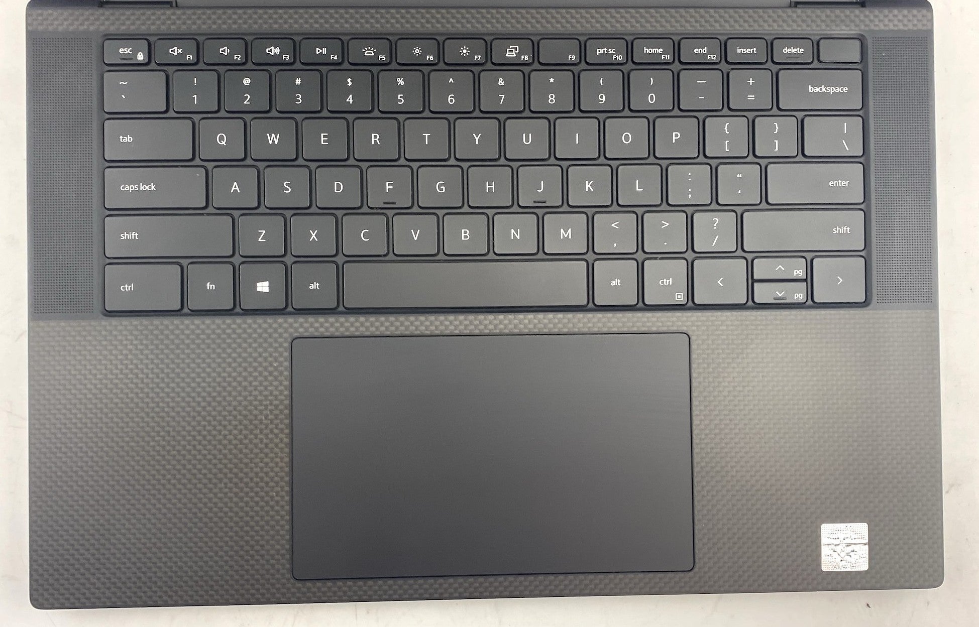 Dell Precision 5550 Core i7 10th Gen 2.70GHz 10850H 2.70 32GB 250GB SSD B Windows 11 Pro