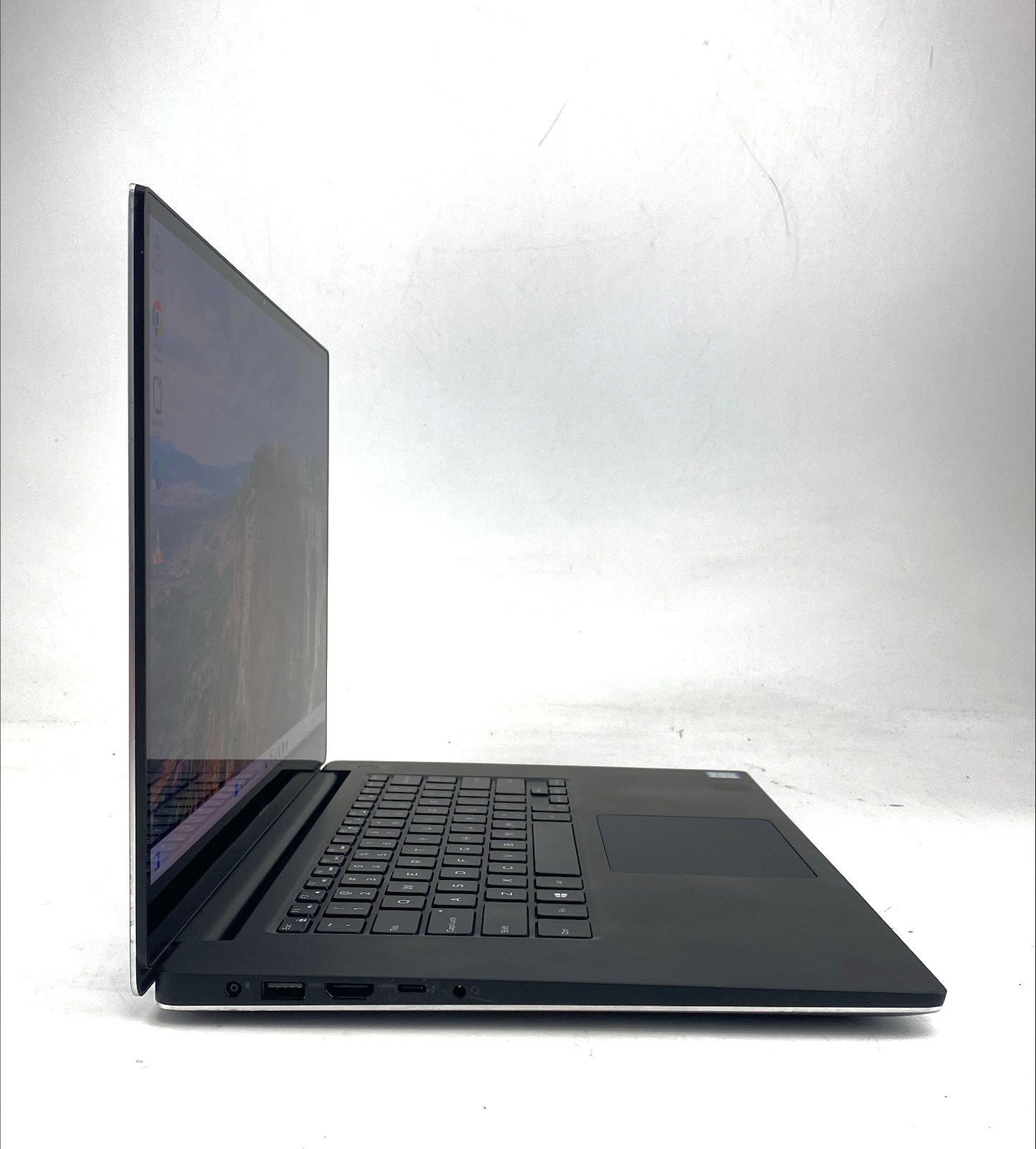 Dell Precision 5530 4K Touch Screen Core i7 8th Gen 2.60GHz 8850H 32GB 500GB SSD Windows 11 Pro