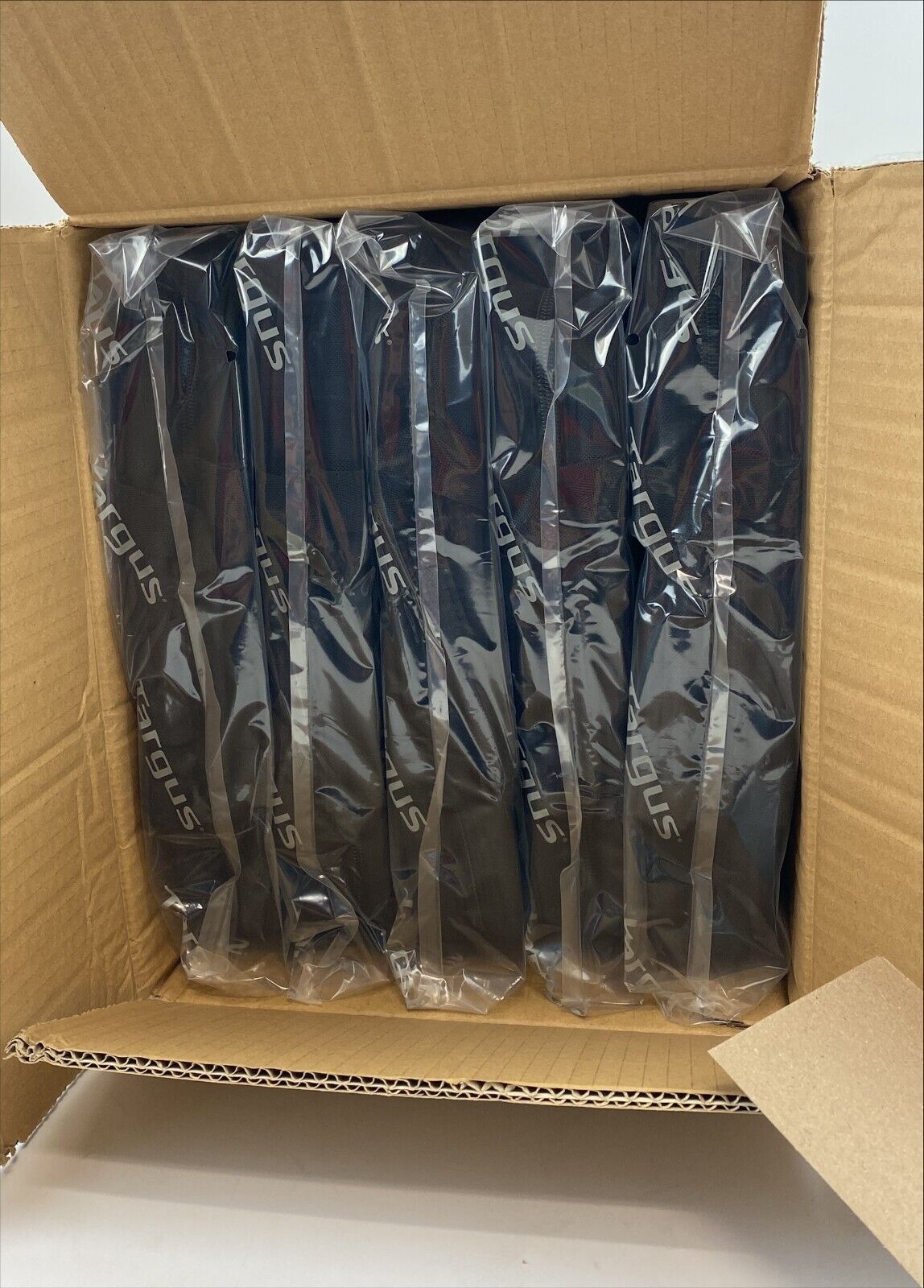 Lot of 5 New TARGUS Intellect Slipcase fits up to 12" Laptop / Tablet (TBT248US)