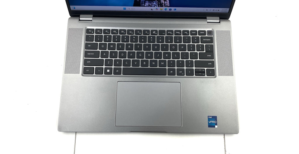 Dell Latitude 7640 15.6" Touchscreen Core i7 13th Gen 1.80GHz 1365U 1.80 GHz 32GB RAM 500GB SSD Windows 11 Pro