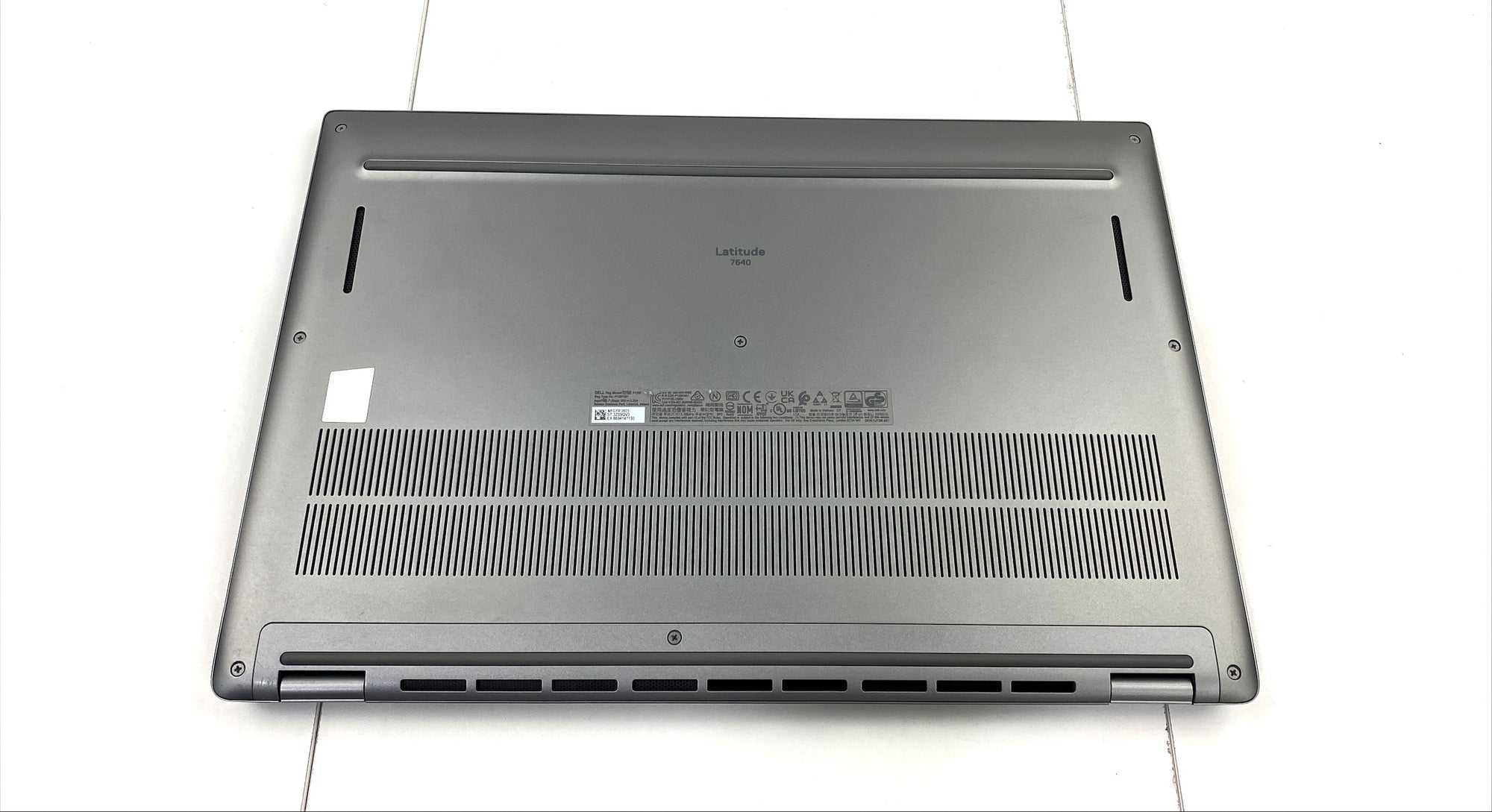 Dell Latitude 7640 15.6" Touchscreen Core i7 13th Gen 1.80GHz 1365U 1.80 GHz 32GB RAM 500GB SSD Windows 11 Pro