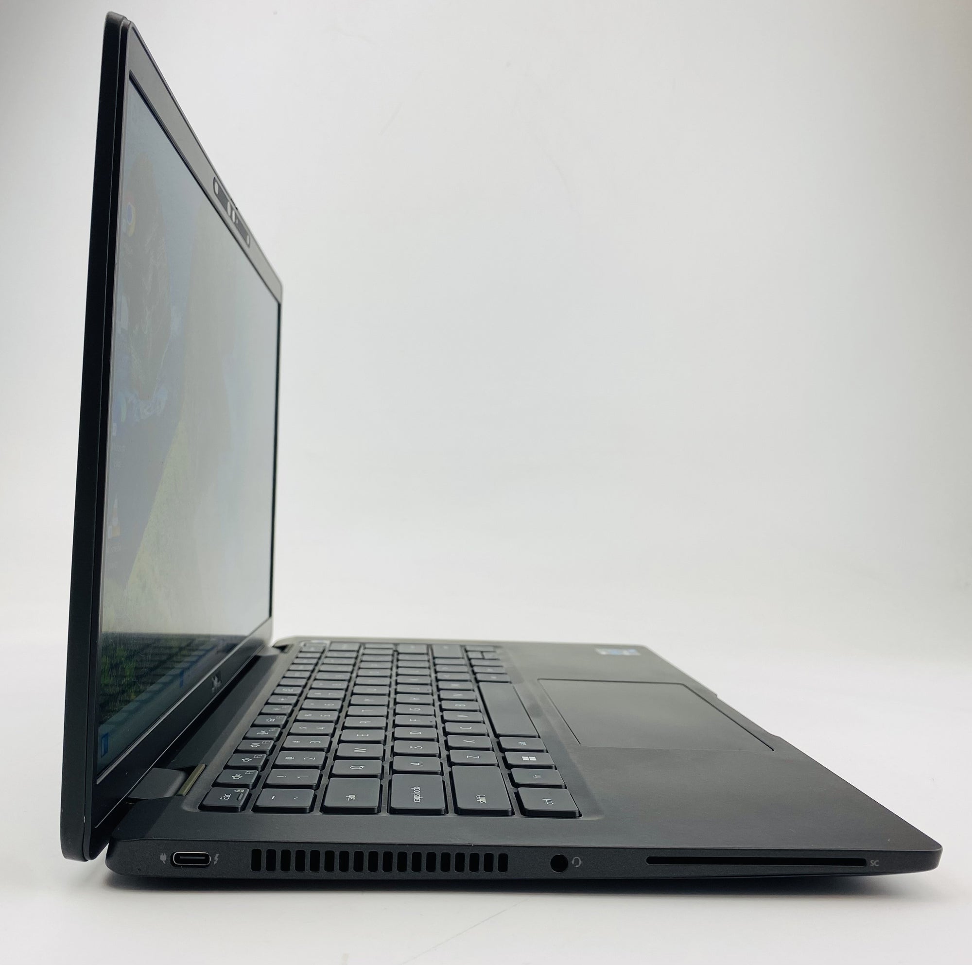 Dell Latitude 7420 P135G Core i5 11th Gen 2.60GHz 1145G7 2.60 GHz 16GB 250GB SSD Grade B