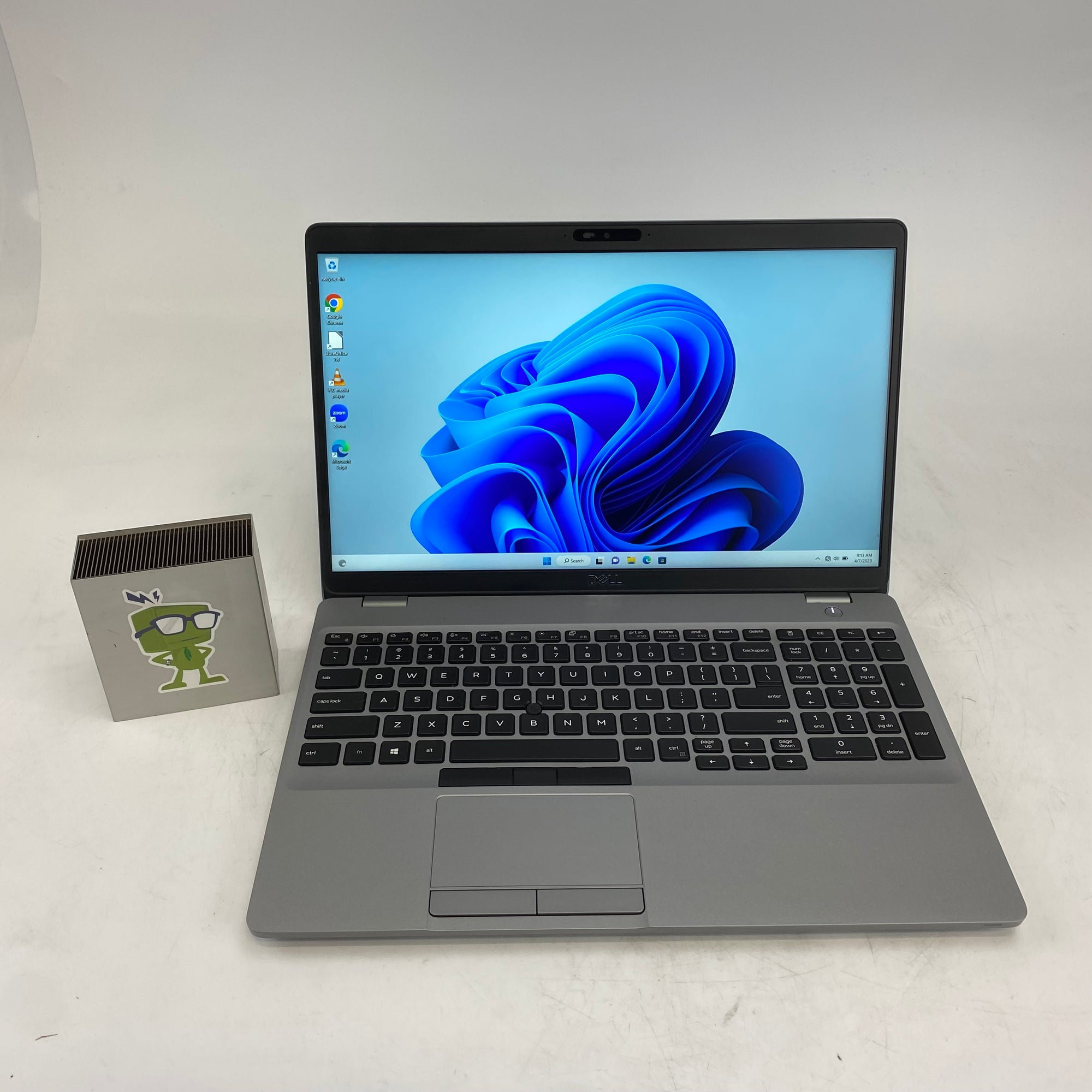 Dell Precision 3561 Core i7 11th Gen 2.50GHz 11850H 2.50 GHz 32GB 500GB SSD B