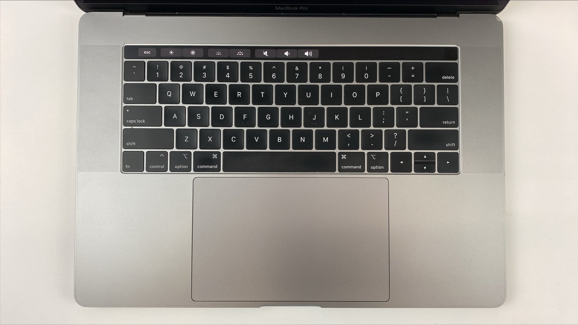 Apple MacBook Pro A1990 (2018) Core i7 8th Gen 8850H 2.6 GHz 16GB RAM 500GB SSD macOS Sonoma B