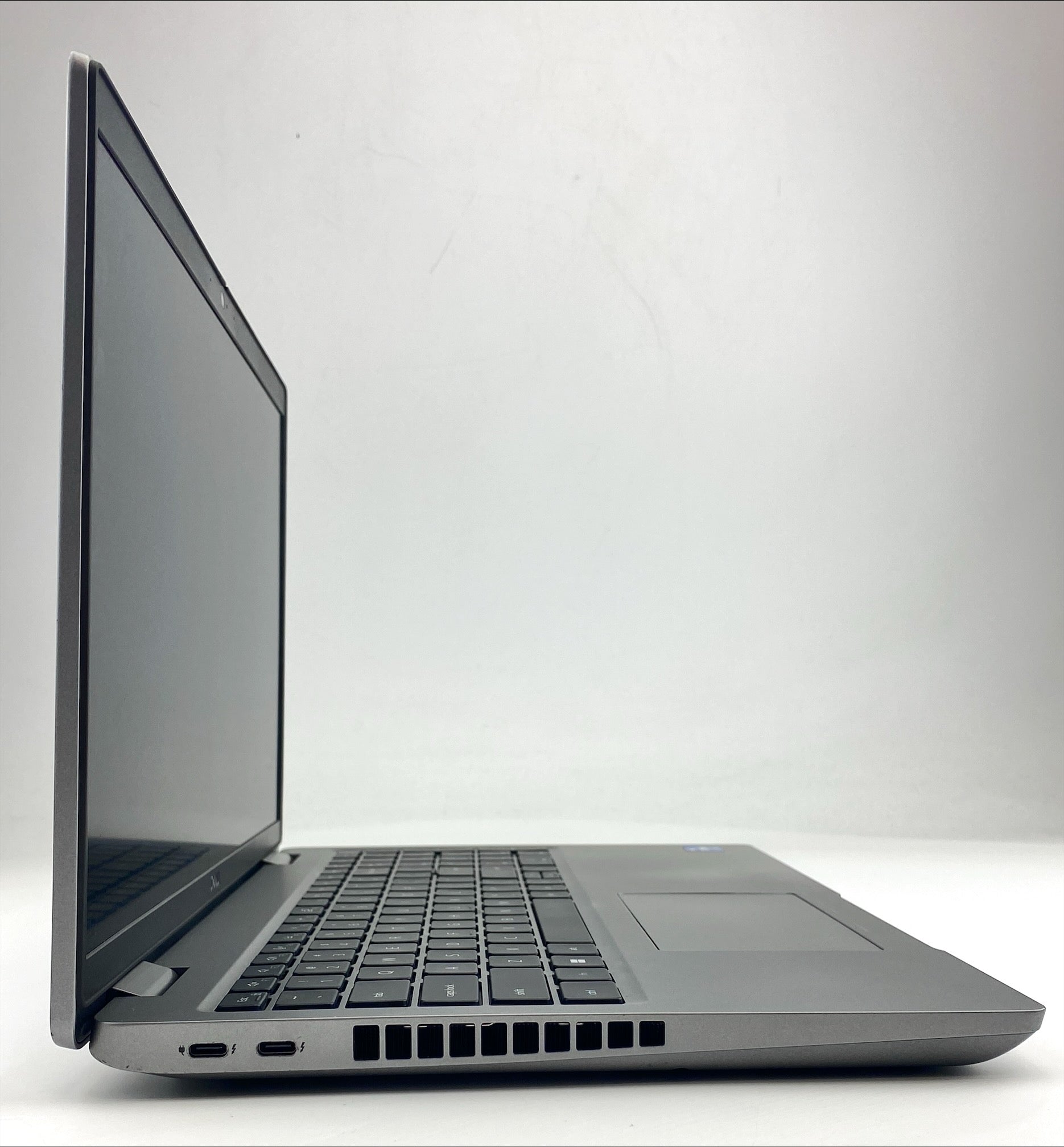 Dell Precision 3561 Core i7 11th Gen 2.50GHz 11850H 2.50 GHz 32GB 500GB SSD B