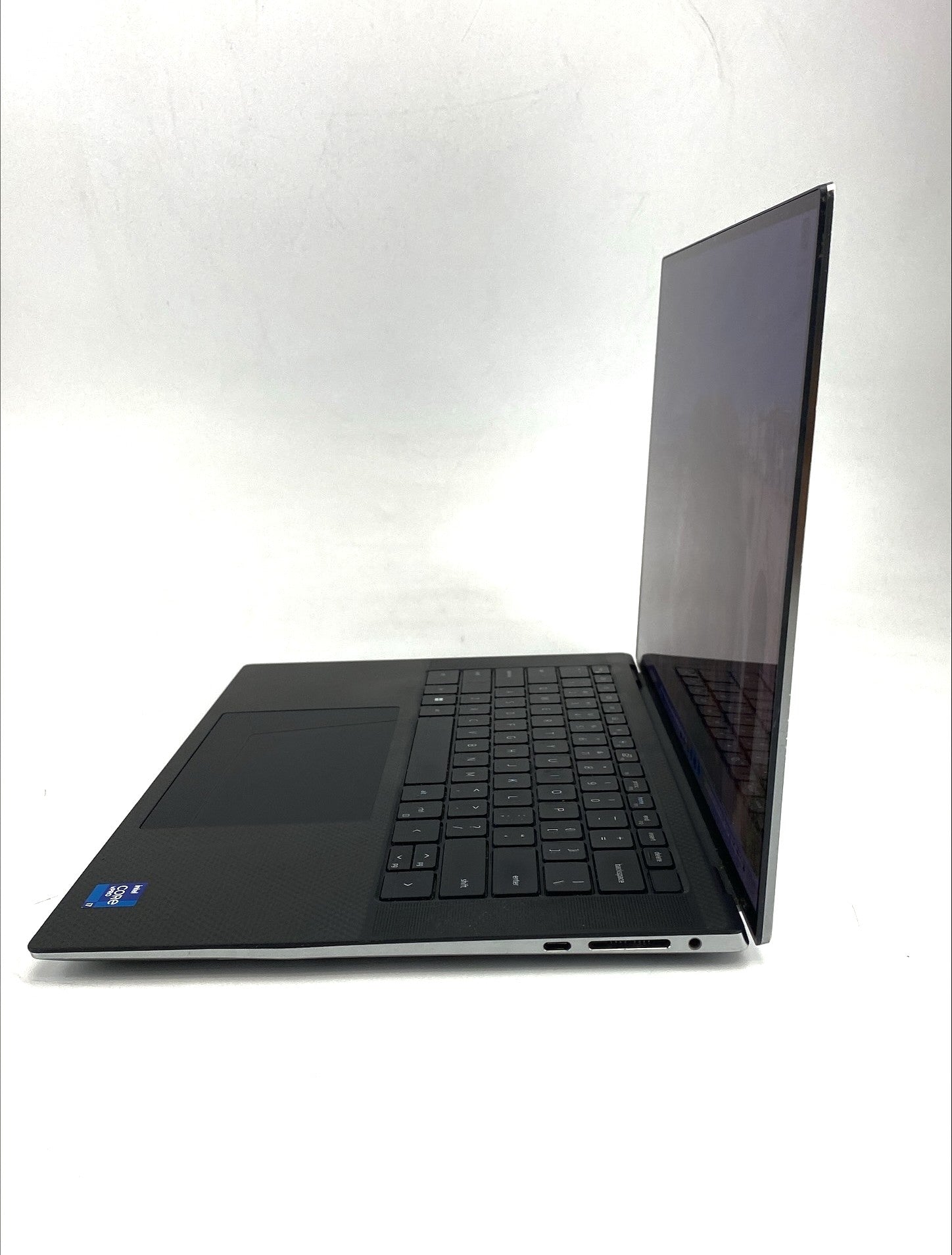 Dell Precision 5560 Touch Core i7 11th Gen 2.50GHz 11850H 2.50 GHz 32GB 500GB SSD Windows 11 Pro