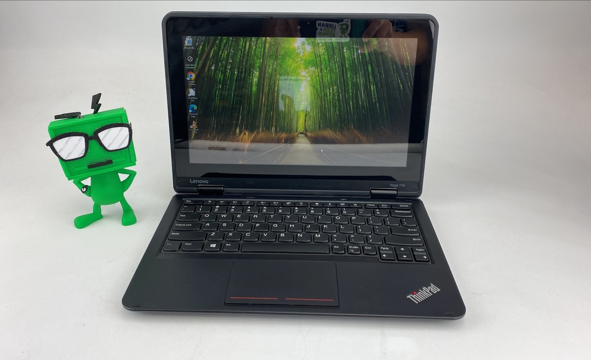 ThinkPad Yoga 11e 4th Gen Celeron N3450 1.10GHz 1.10 4GB 120GB SSD B