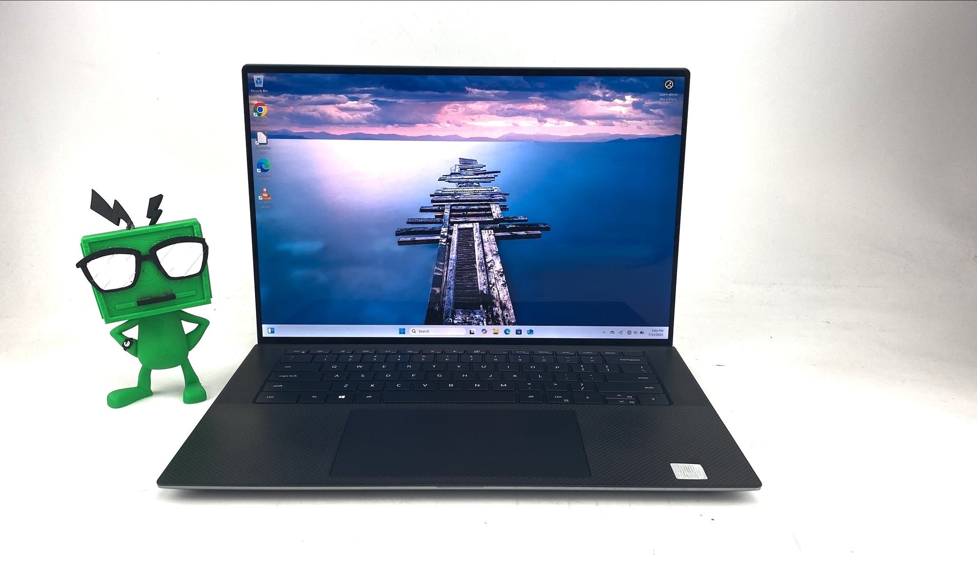 Dell Precision 5550 Core i7 10th Gen 2.70GHz 10850H 2.70 32GB 250GB SSD B Windows 11 Pro