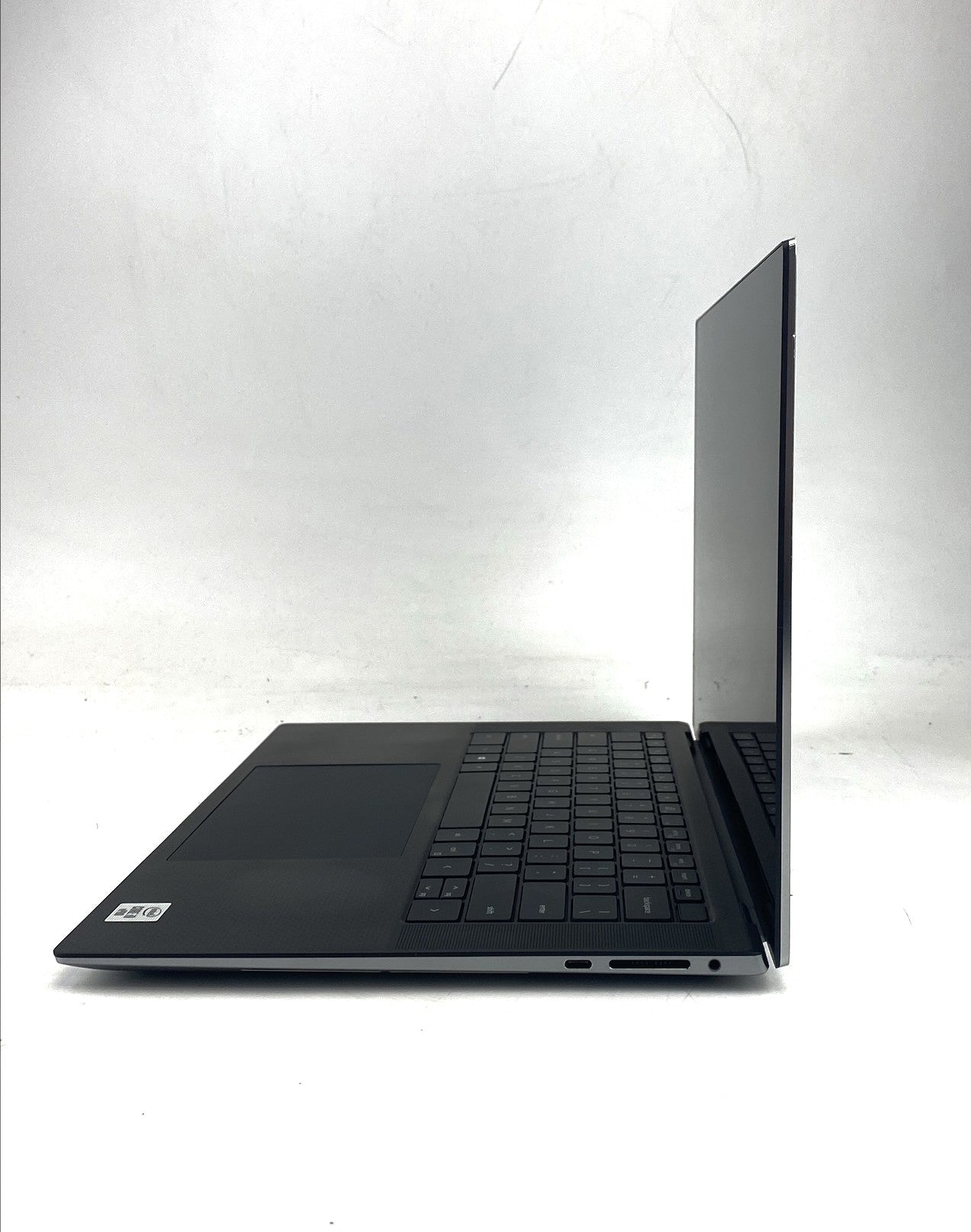 Dell Precision 5550 Core i7 10th Gen 2.70GHz 10850H 2.70 32GB 250GB SSD B Windows 11 Pro