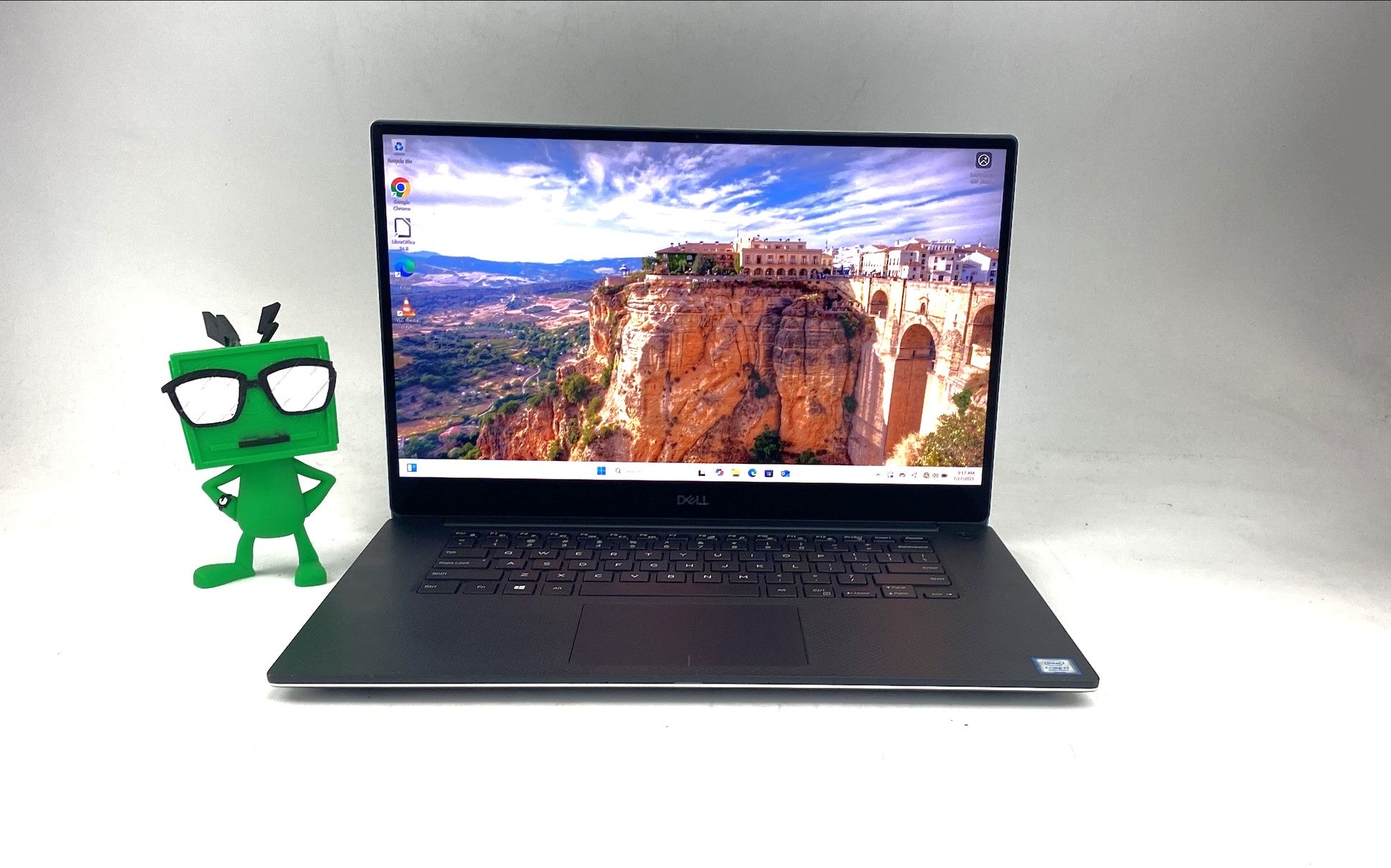 H*g様 Precision 5540 IGZO 4K T2000 32GB Amazon.com: Dell Precision 5540 Mobile Workstation - 15.6