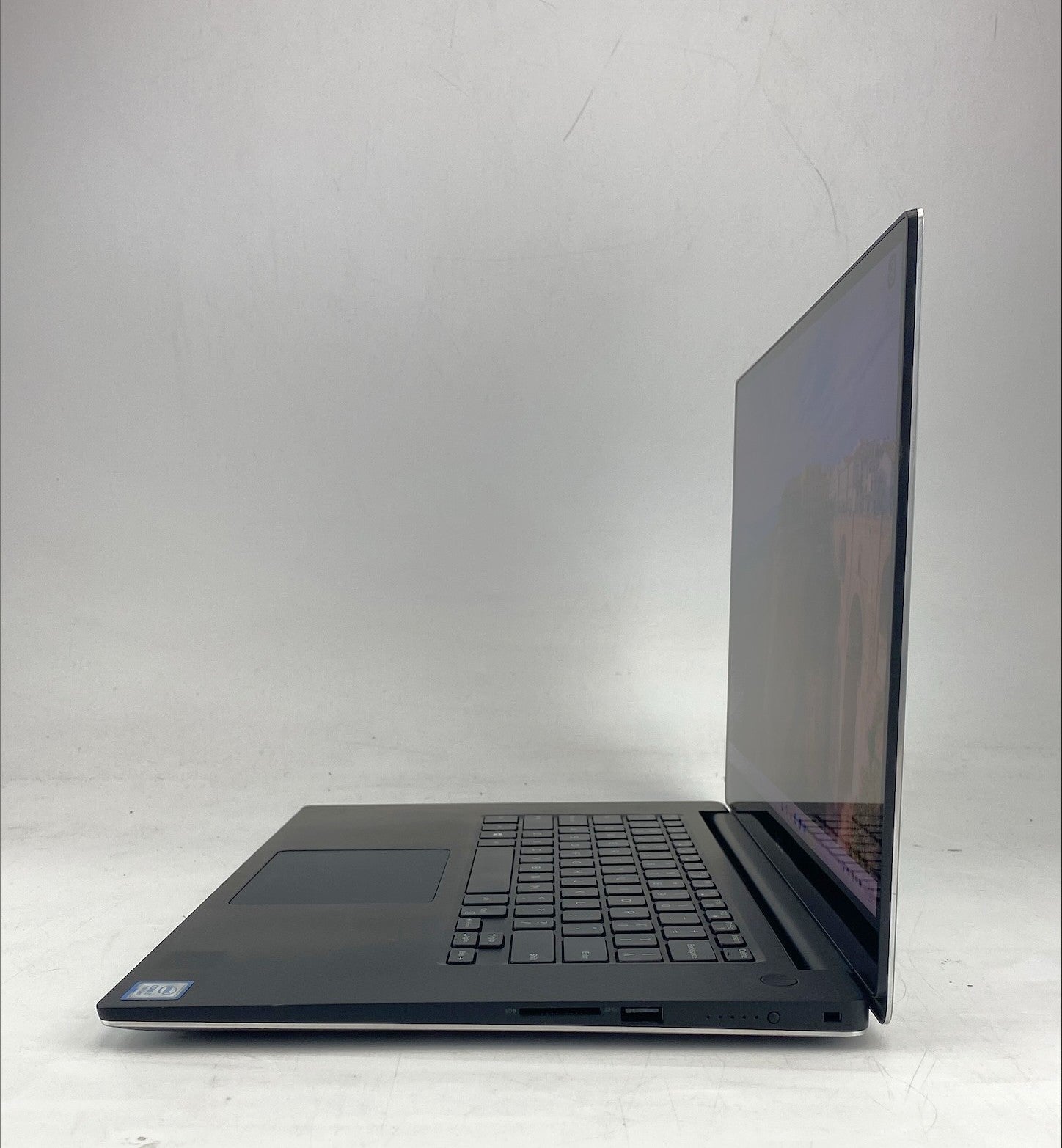 Dell Precision 5530 4K Touch Screen Core i7 8th Gen 2.60GHz 8850H 32GB 500GB SSD Windows 11 Pro