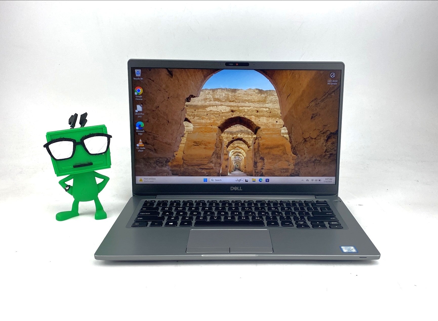 Dell Latitude 7400 P100G Core i7 8th Gen 1.90GHz 8665U 1.9 GHz 32GB 250GB SSD B