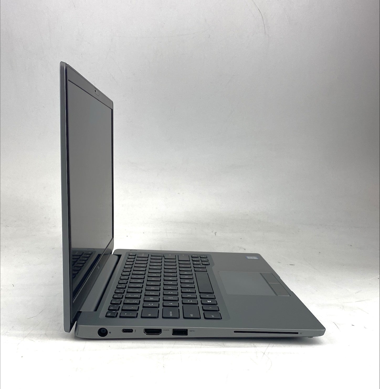 Dell Latitude 7400 P100G Core i7 8th Gen 1.90GHz 8665U 1.9 GHz 32GB 250GB SSD B