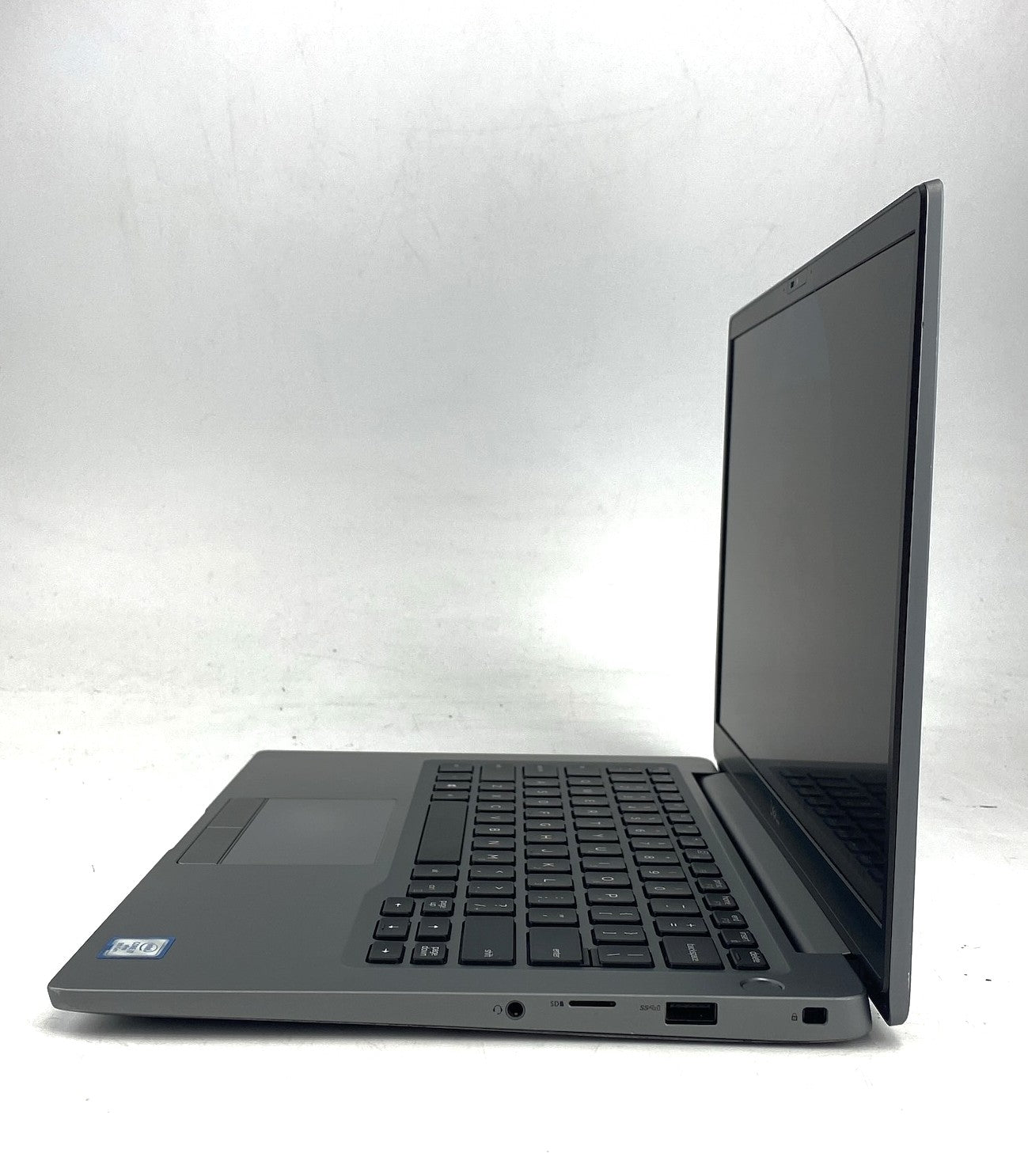 Dell Latitude 7400 P100G Core i7 8th Gen 1.90GHz 8665U 1.9 GHz 32GB 250GB SSD B