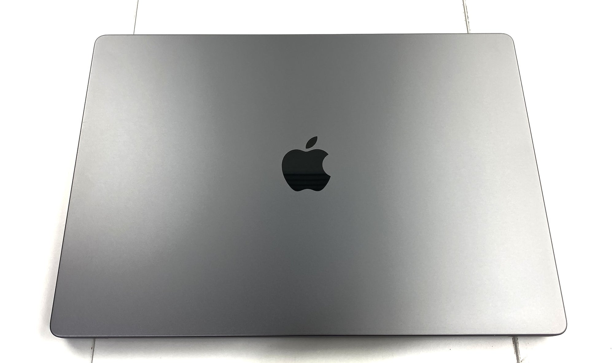 MacBook Pro A2485 EMC 3651 (2021) M1 PRO 1st Gen 3.2GHz 3.20GHz 16GB 1TB eMMC B