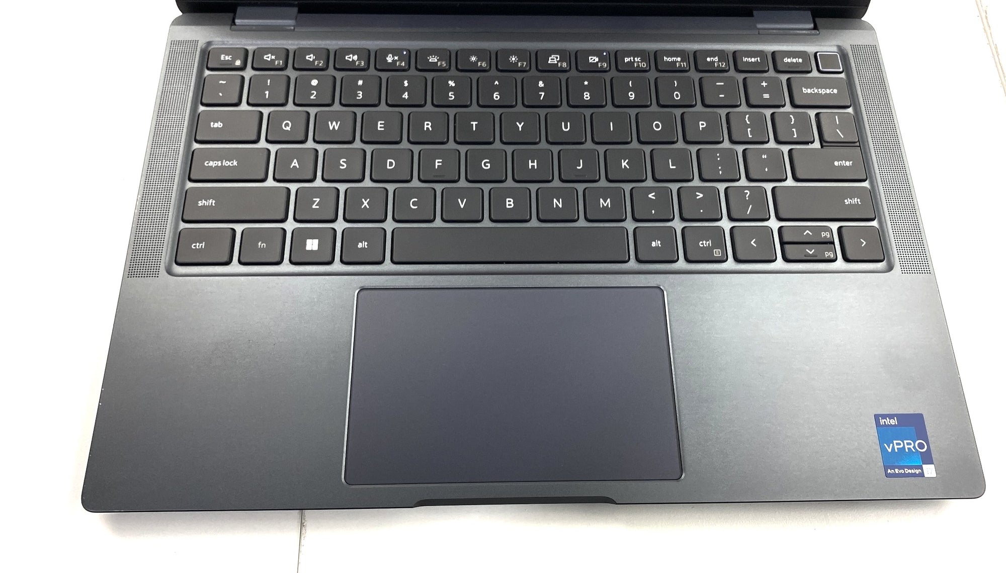 Dell Latitude 9430 Core i7 12th Gen 1.80GHz 1265U 4.80 GHz 16GB 250GB SSD B