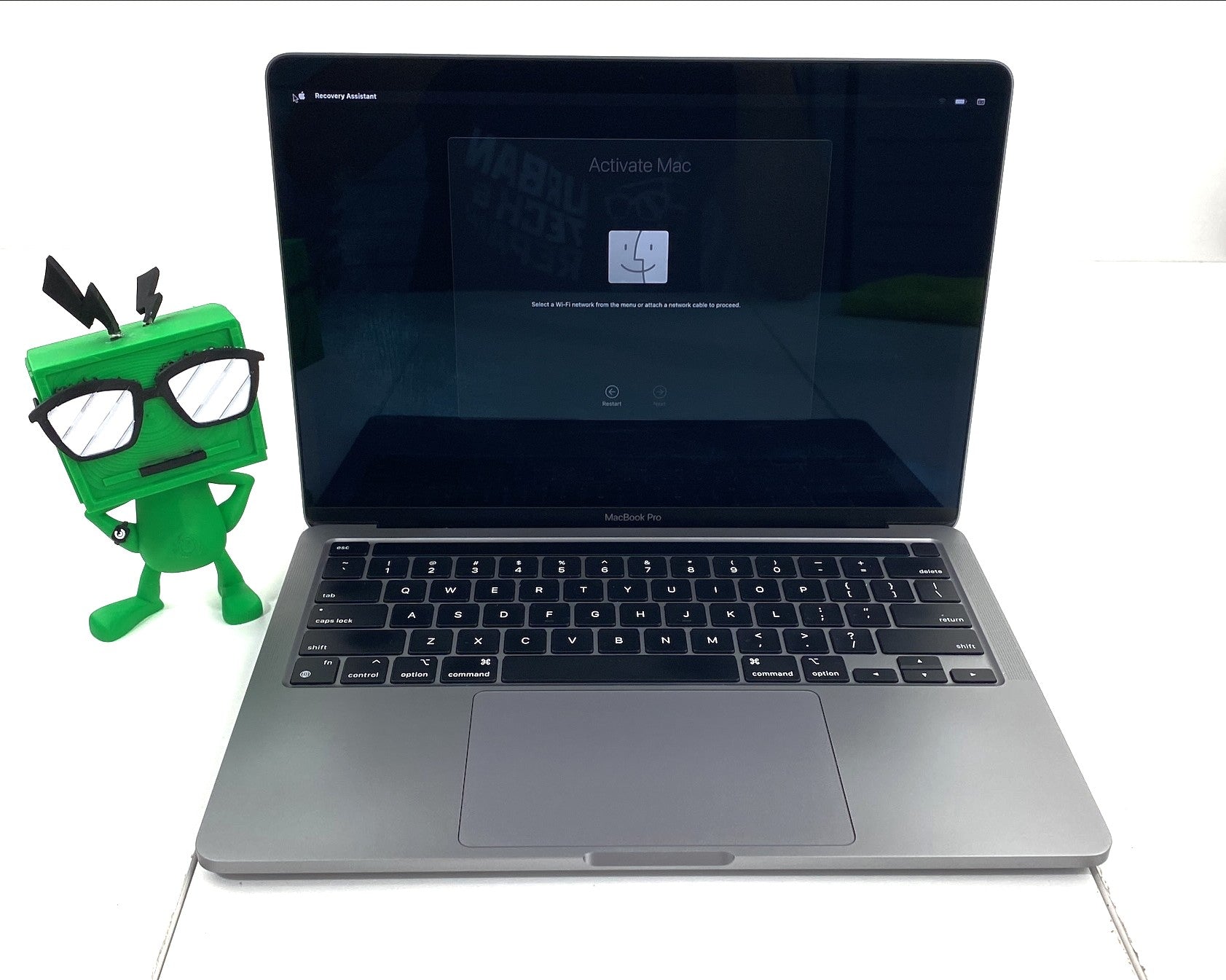 MacBook Pro A2338 EMC 3578 (2020) M1 3.20GHz 3.20GHz 16GB 500GB eMMC B
