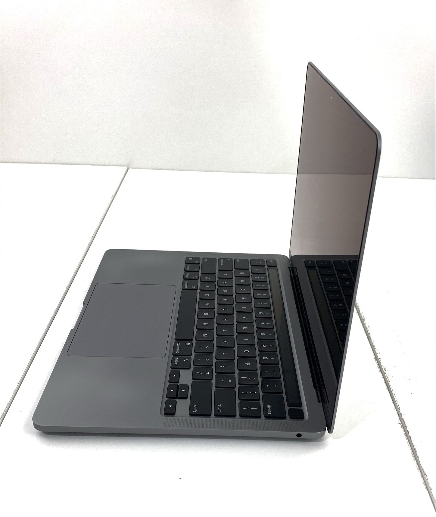 MacBook Pro A2338 EMC 3578 (2020) M1 3.20GHz 3.20GHz 16GB 500GB eMMC B