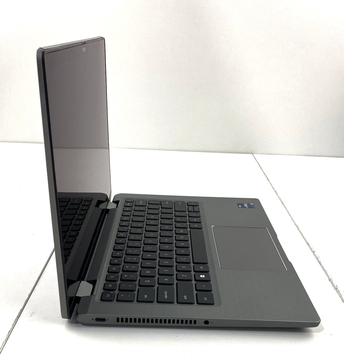 Dell Latitude 7430 Core i7 12th Gen 1.80GHz 1265U 4.80 GHz 32GB 500GB SSD B