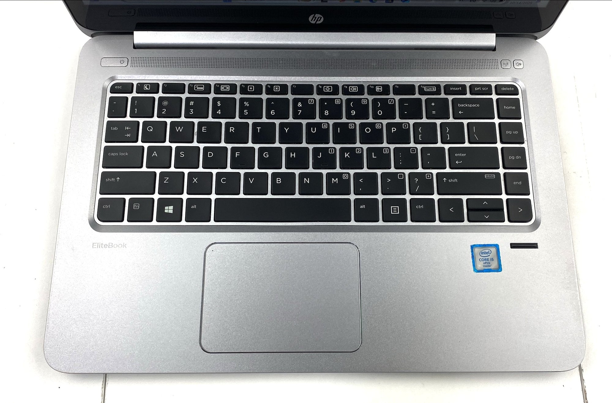 HP EliteBook Folio 1040 G3 Touch Screen Core i5 6th Gen 2.40GHz 6300U 2.4 GHz 8GB 120GB SSD B