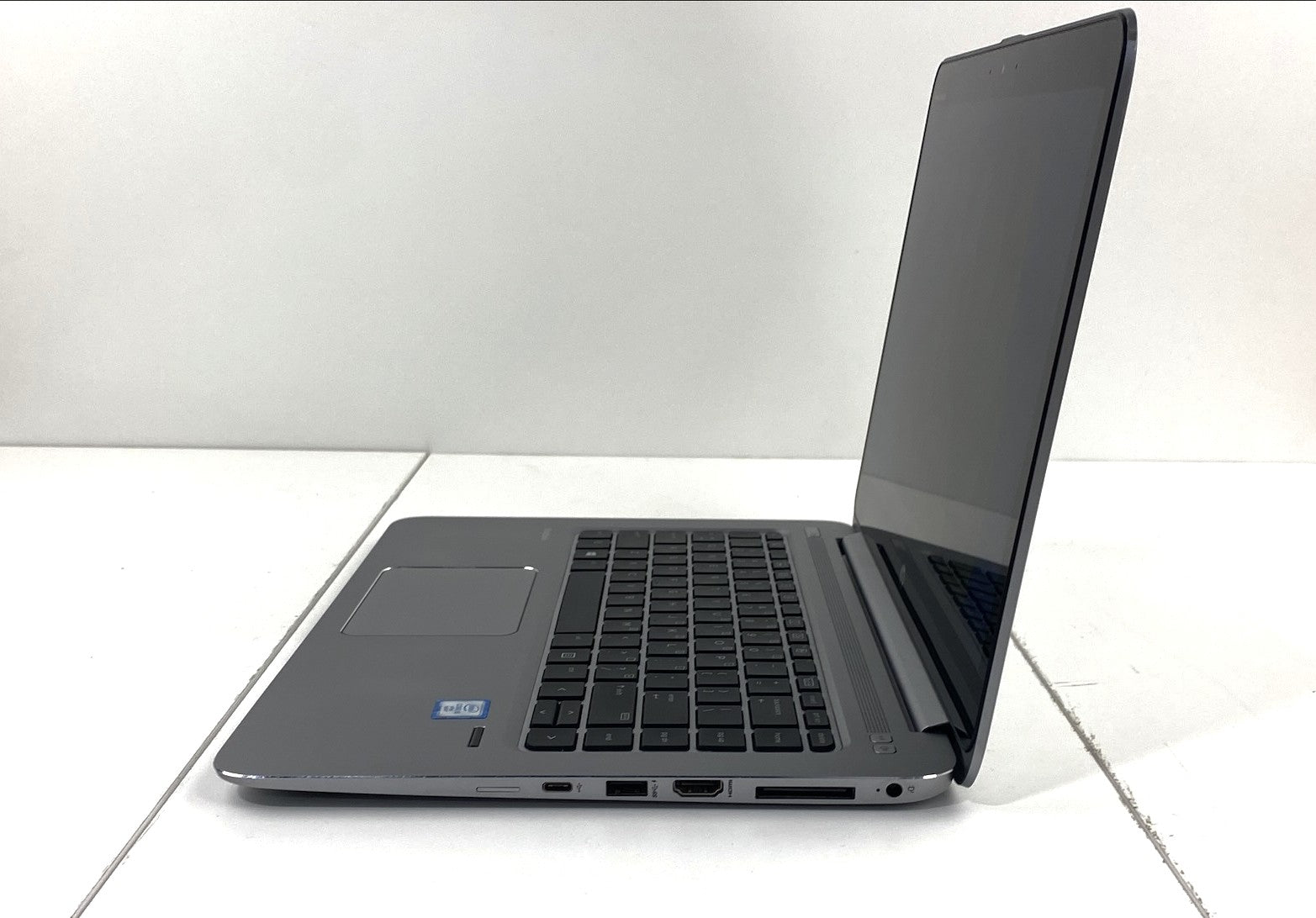 HP EliteBook Folio 1040 G3 Touch Screen Core i5 6th Gen 2.40GHz 6300U 2.4 GHz 8GB 120GB SSD B