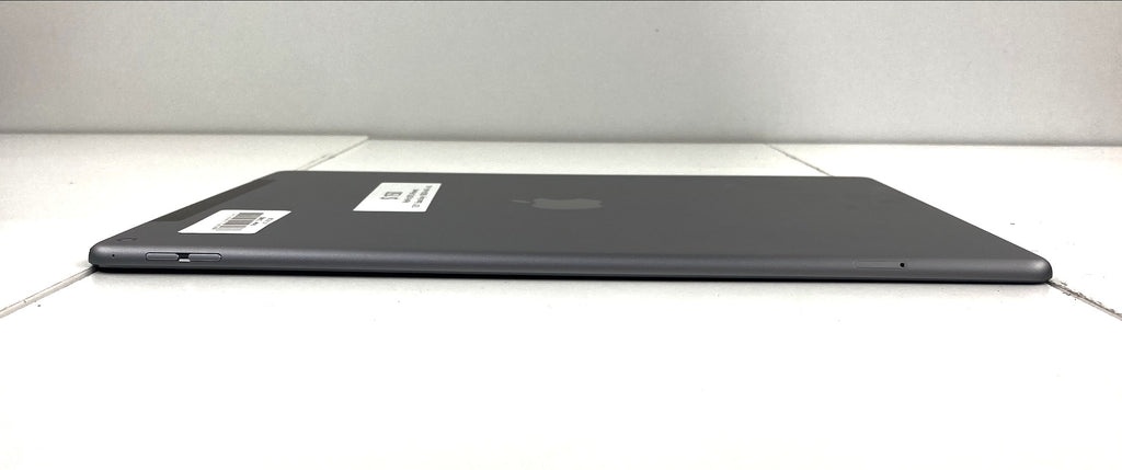 iPad Pro (12.9-inch) 2015 A1652 128GB Silver 12.9 B