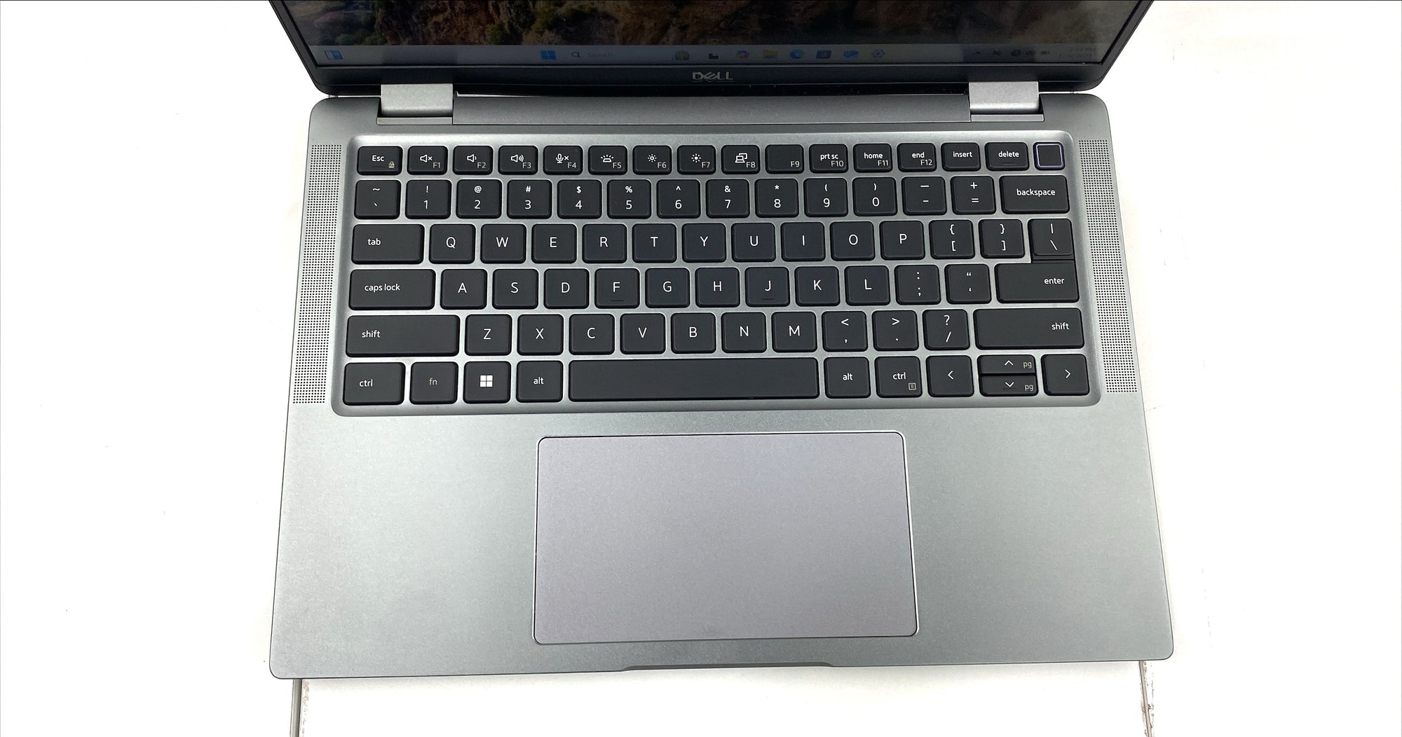 Dell Latitude 7440 Core i7 13th Gen 1.80GHz 1365U 1.80 GHz 32GB 1TB SSD B