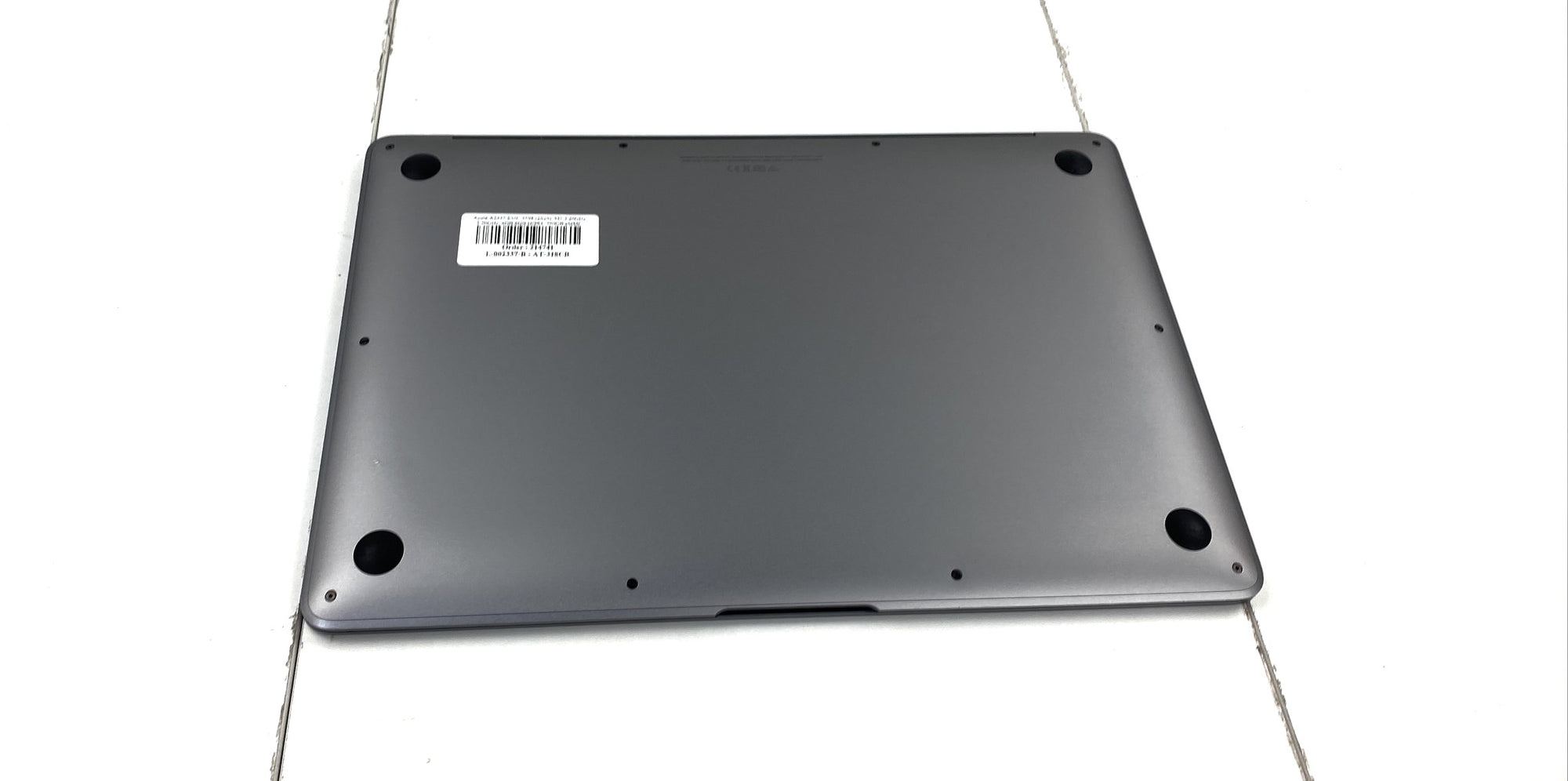 MacBook Air A2337 EMC 3598 (2020) M1 3.20GHz 3.20GHz 8GB 250GB eMMC B