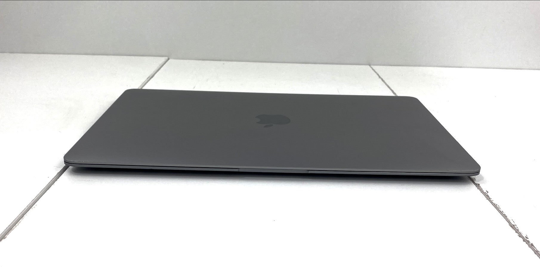 Apple MacBook Air A2337 EMC 3598 (2020) M1 3.20GHz 3.20GHz 16GB 250GB eMMC B