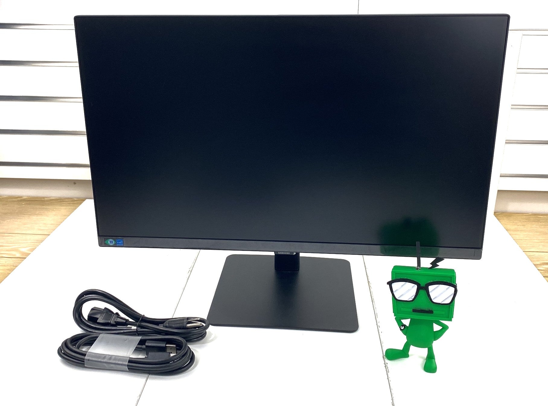 Samsung Monitor 24 inch Black Color LS24D606EANXZA