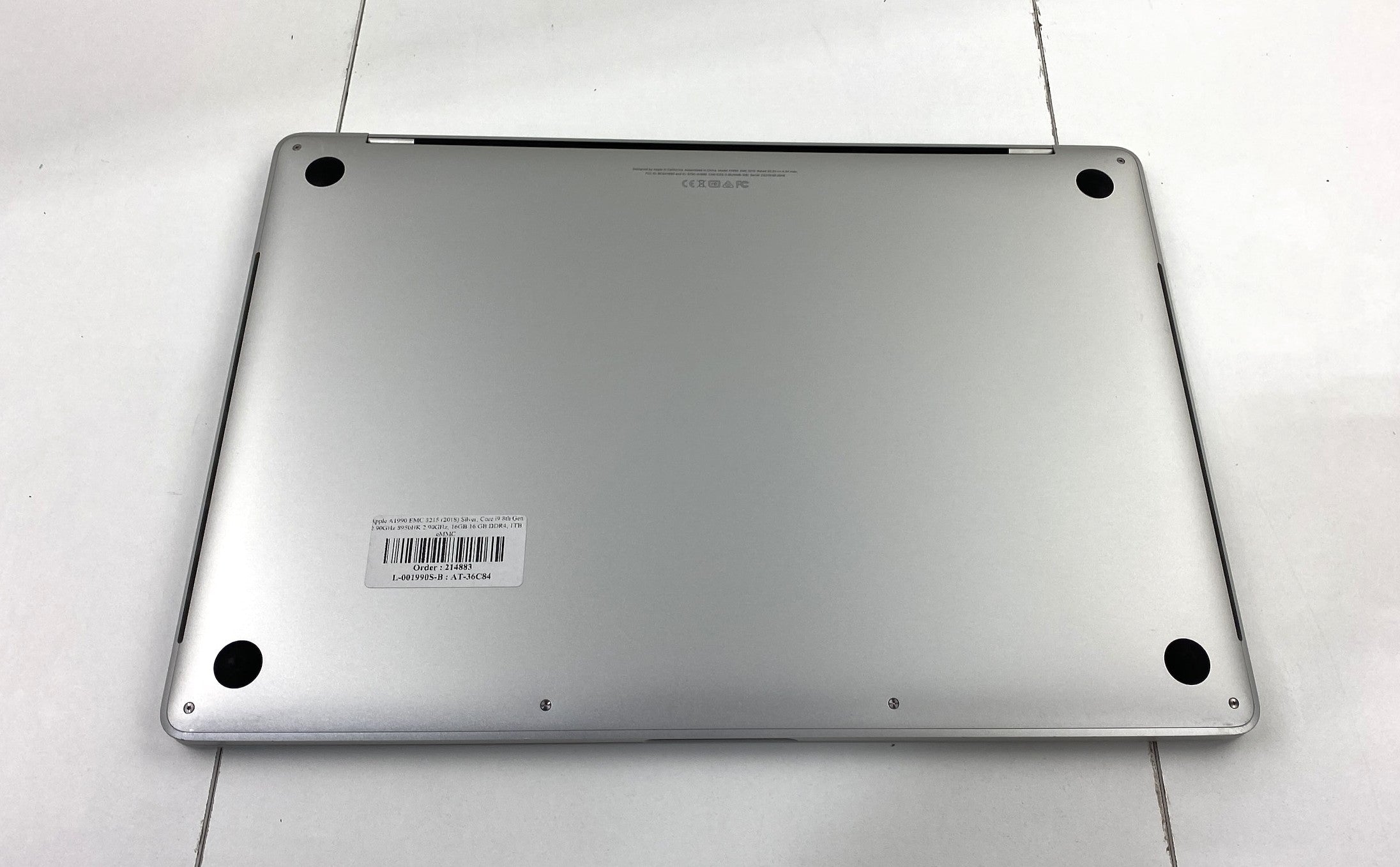 MacBook Pro A1990 EMC 3215 (2018) Silver Core i9 8th Gen 2.90GHz