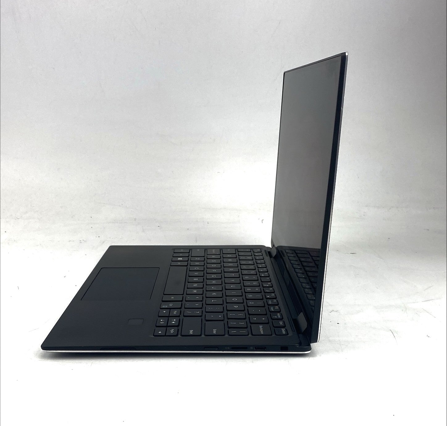 Dell XPS 13 9365 Core i7 7th Gen 1.30GHz 7Y75 1.3 GHz 16GB 250GB SSD B