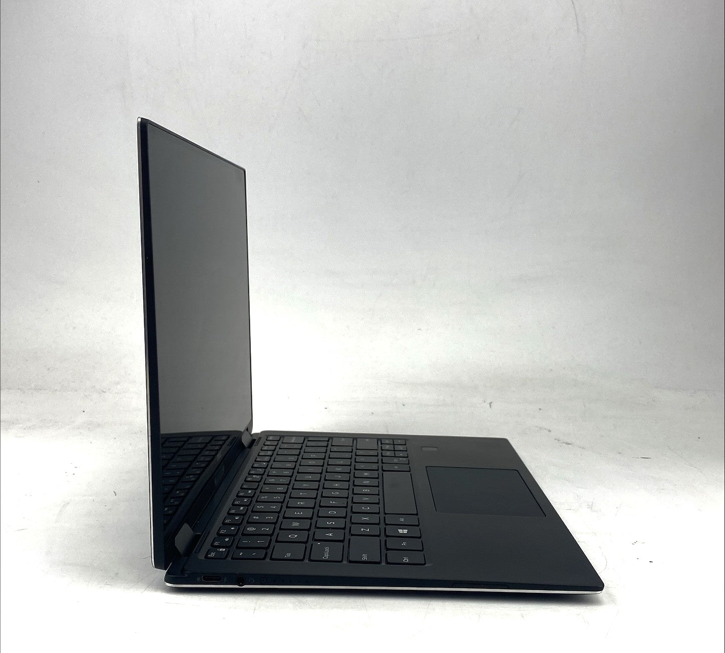 Dell XPS 13 9365 Core i7 7th Gen 1.30GHz 7Y75 1.3 GHz 16GB 250GB SSD B